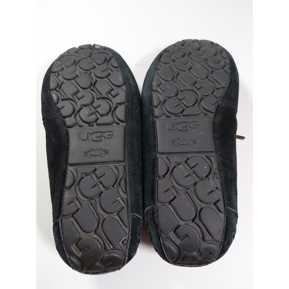 UGG Women's Slipper Moccasin Style Black Suede Sz 8 Indoor Outdoor Rubber Soles - Picture 11 of 13